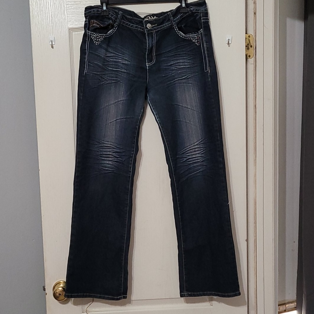Do Denim size 15/32 jeans.